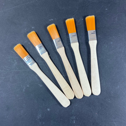 BRUSH VARNISH APPLICATION