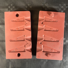 LEAD TRIANGLE MOULD 9 TO 23 G